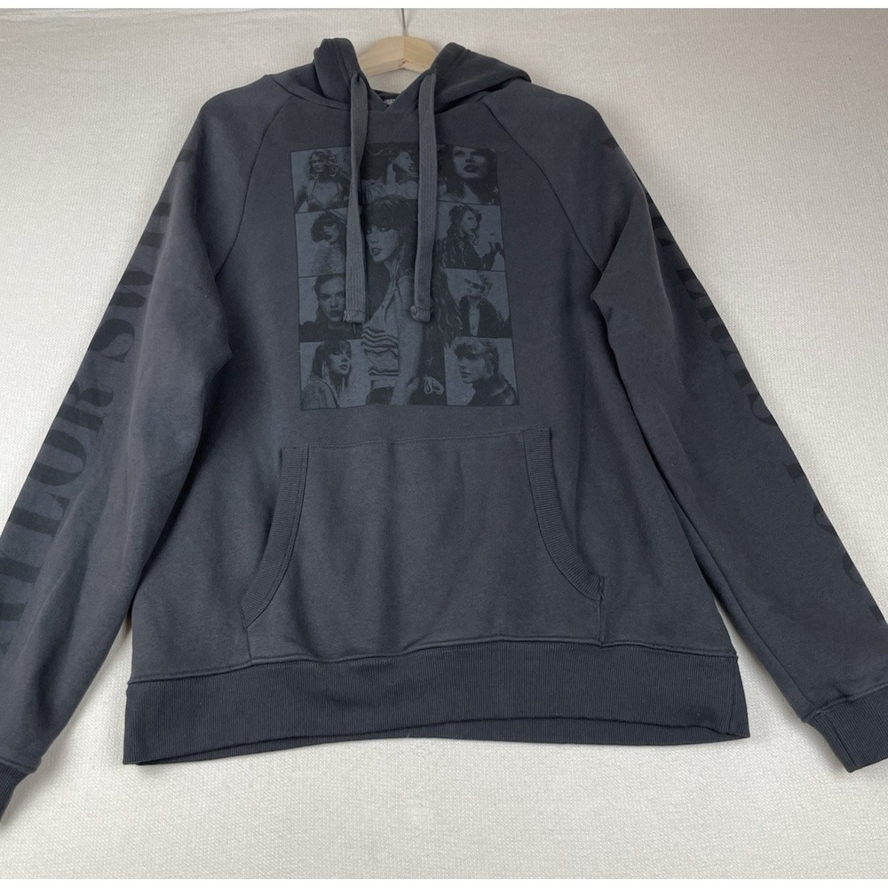 Taylor Swift‎ The Eras Tour Concert Hoodie Gray Size M Sweatshirt Albums Merch